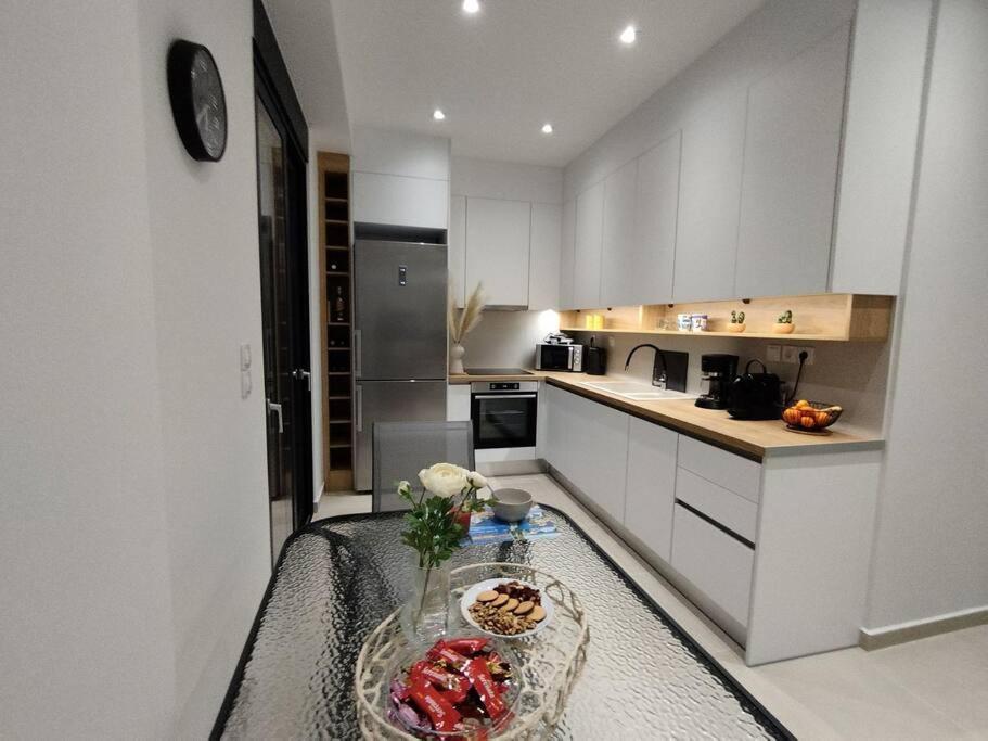 Floral Home 1 - Ground Floor Apt With Courtyard And Private Parking! Athen Exterior foto