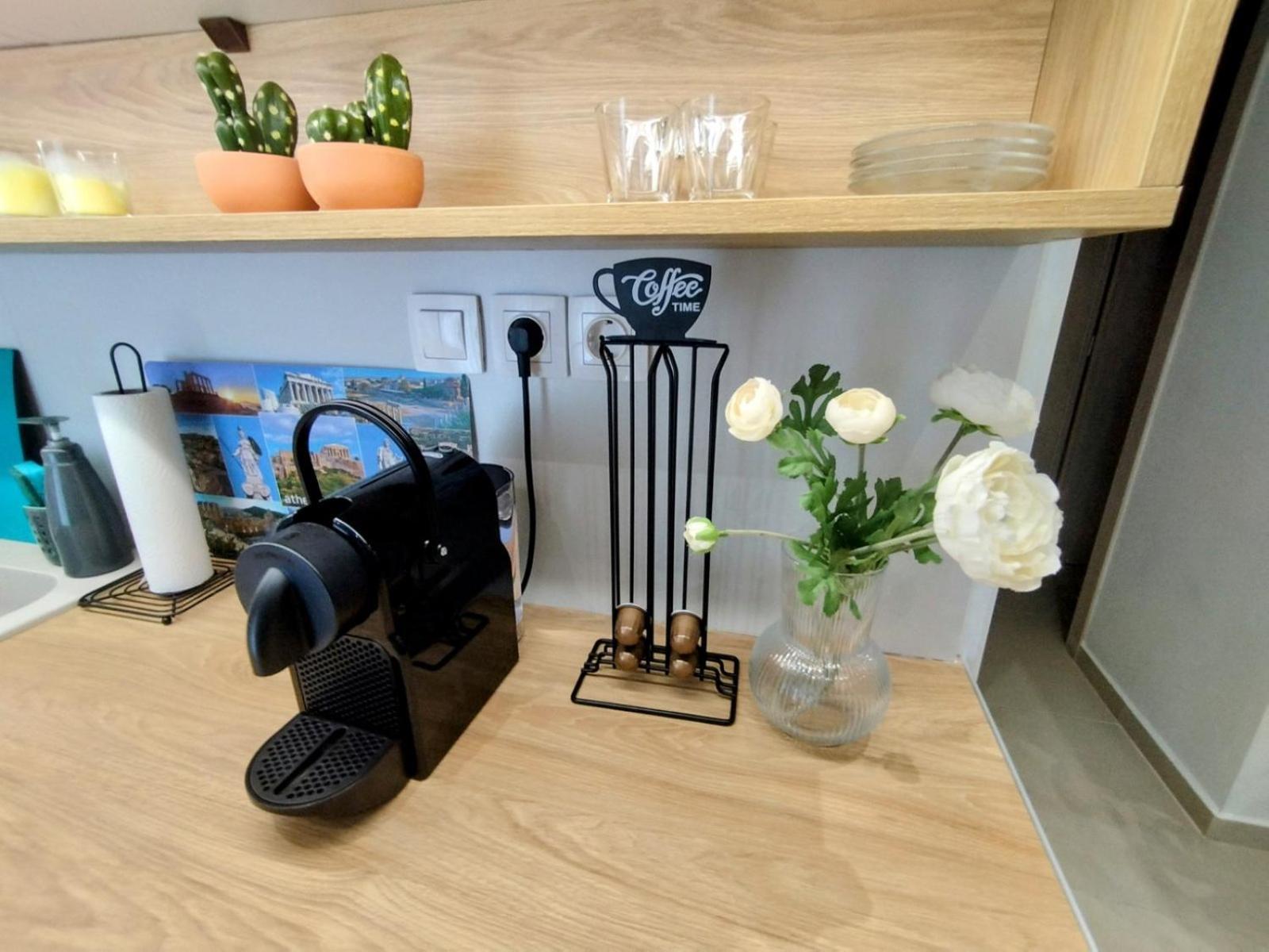 Floral Home 1 - Ground Floor Apt With Courtyard And Private Parking! Athen Exterior foto