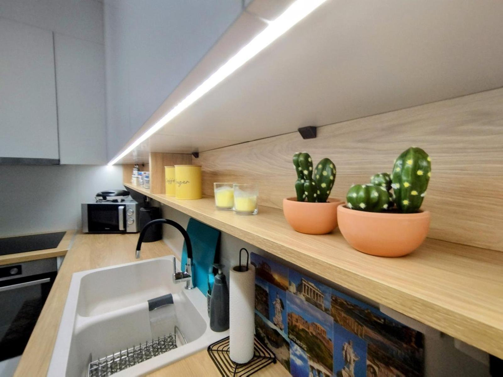Floral Home 1 - Ground Floor Apt With Courtyard And Private Parking! Athen Exterior foto