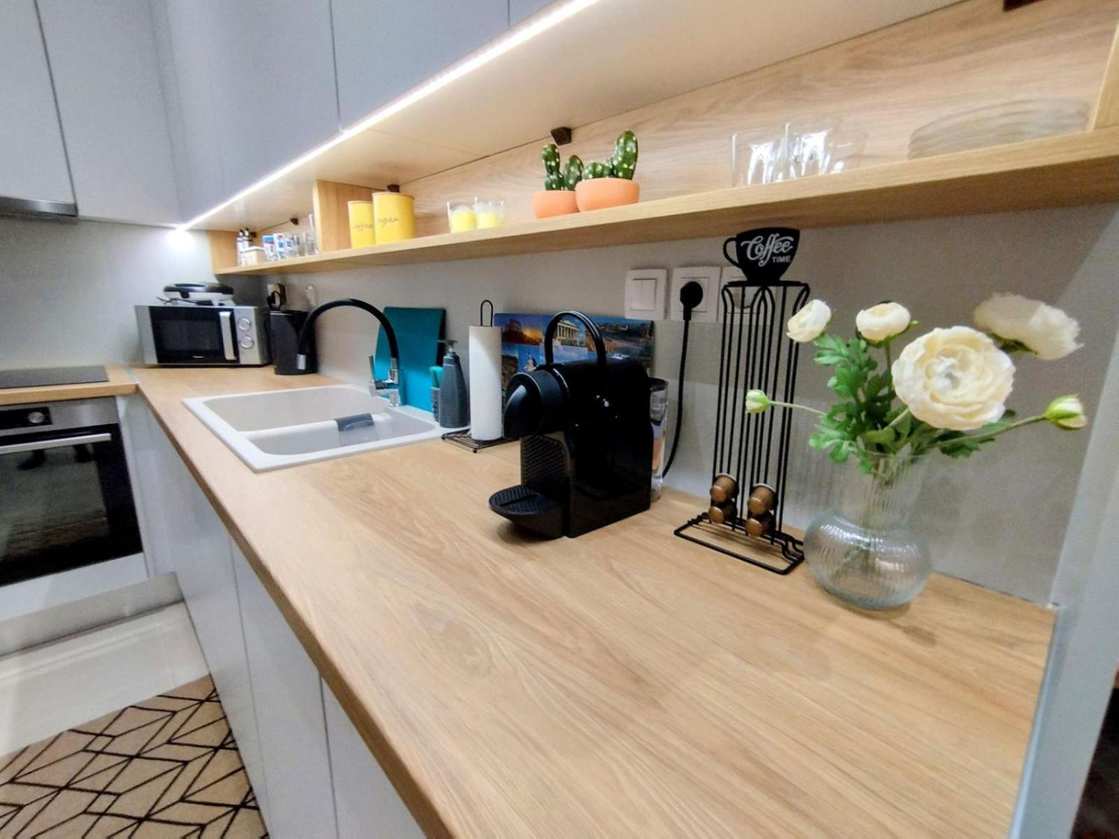 Floral Home 1 - Ground Floor Apt With Courtyard And Private Parking! Athen Exterior foto
